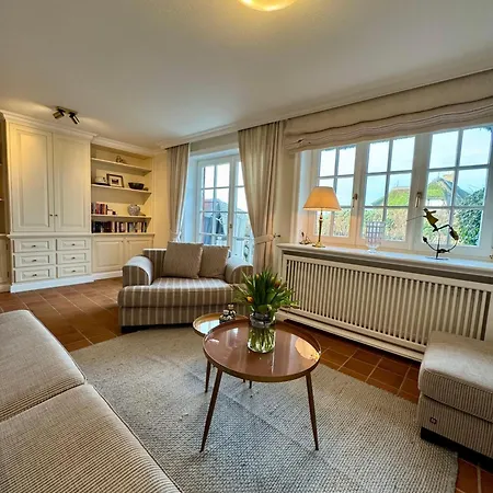 Landhaus-duenenhof * Sylt