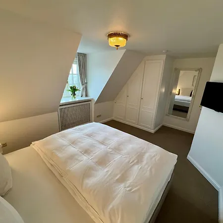Semesterbostad Landhaus-duenenhof Sylt